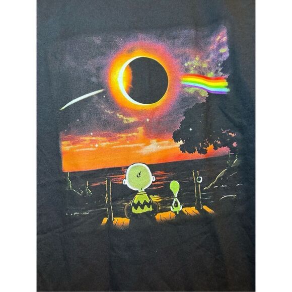 Charlie Brown Eclipse T-shirt size - Large - Picture 2 of 2